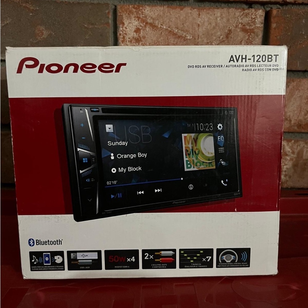 Pioneer AVH-120BT Multimedia Receiver - Black